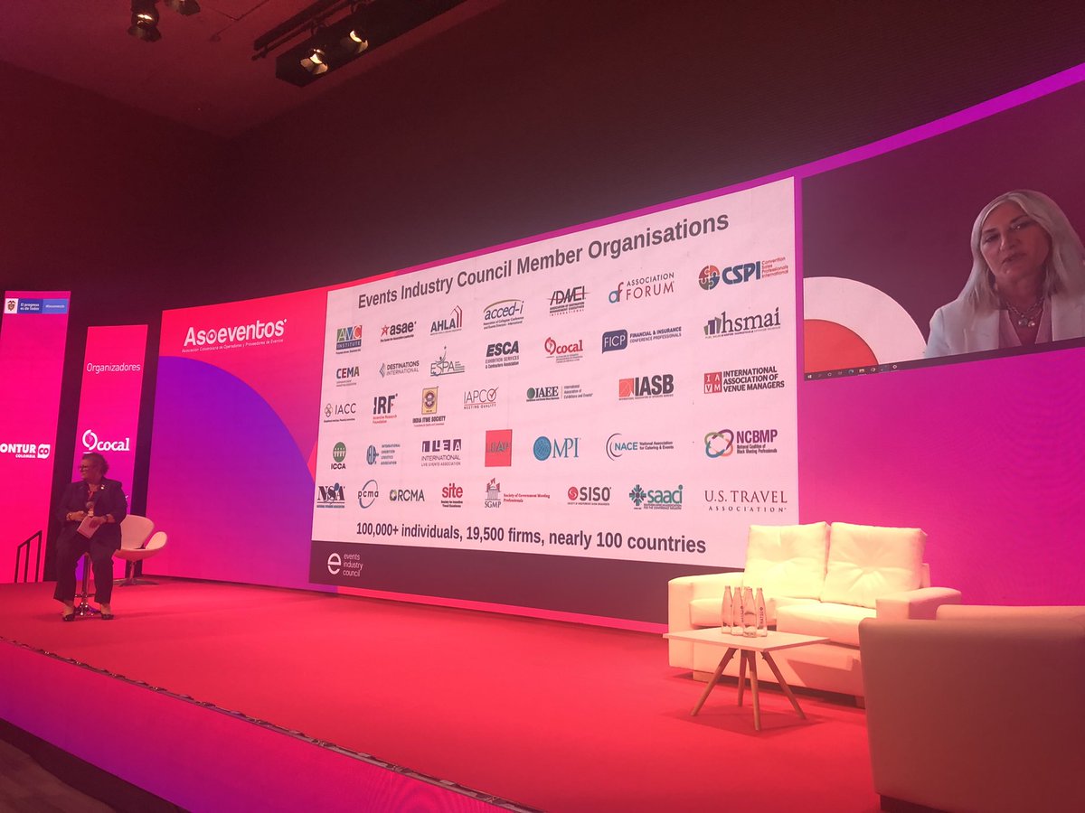echaillo's tweet photo. “We are working in humanizing the way we measure the impact of events in communities, inspiring our leaders in order to tell the real story” @AmyAacalvert123 @Events_Council at #ExperienciaCocal38 #EventLabCocal2022 https://t.co/ODO9Ode59R