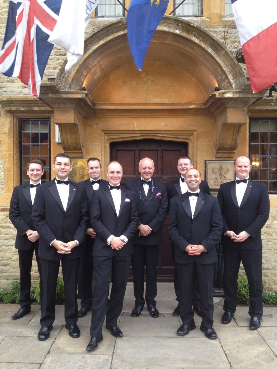 Don’t know why but this photo came up on my timeline today. Gentlemen of ⁦<a href="/lemanoir/">Le Manoir aux Quat'Saisons, A Belmond Hotel</a>⁩ I know where ⁦<a href="/elviodefreitas1/">Elvio de Freitas 🇵🇹</a>⁩ ⁦<a href="/PPJWolfs/">Pim Wolfs</a>⁩ ⁦@GurvalD⁩ ⁦<a href="/Paul_Shanahan/">Paul Shanahan</a>⁩ ⁦<a href="/mouradbentekfa/">Mourad Ben Tekfa MCA</a>⁩ ⁦<a href="/ianelske/">Ian Elske</a>⁩ are but where is Alex Bryant now?