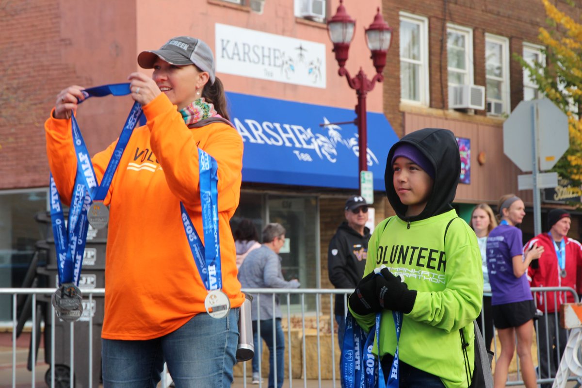 📣 SHOUT OUT TO ALL OUR AWESOME VOLUNTEERS! They work very hard all weekend, but also have a blast doing it!
If you want to join in on the fun and volunteer for the Mankato Marathon weekend, visit our website: mankatomarathon.com/get-involved/v…