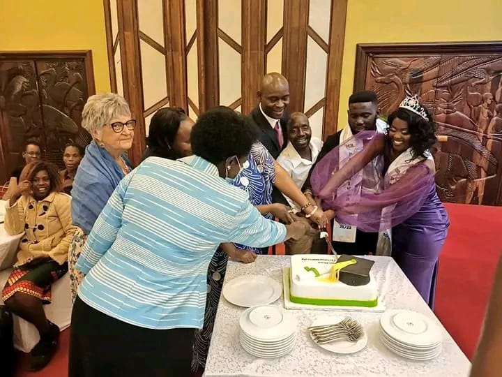 LillyLily3411's tweet photo. Had a great time at the graduation rehearsal @PACUniversityKE and the pre-graduation dinner @SafariPark_H. Looking forward to the 41st graduation that will be live on Facebook and YouTube on the PacUniversity pages and on Hope Tv. I made it🥳🥰
#41stgraduation
#niJesus https://t.co/EZD83p3fgr
