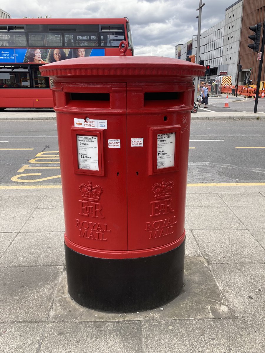 lbsg1976's tweet photo. The #LeeValleyVeloPark in London hosts the track cycling for the #CommonwealthGames2022. Its nearest #postboxes are these Type C pillars installed in 2013, just after the end of the Olympic Games when this area stopped housing athletes and became a residential area. https://t.co/Of4txcKksh