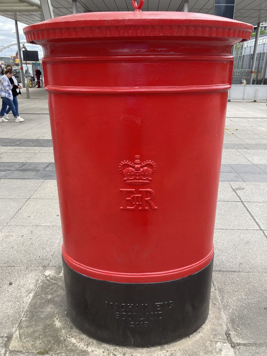 lbsg1976's tweet photo. The #LeeValleyVeloPark in London hosts the track cycling for the #CommonwealthGames2022. Its nearest #postboxes are these Type C pillars installed in 2013, just after the end of the Olympic Games when this area stopped housing athletes and became a residential area. https://t.co/Of4txcKksh