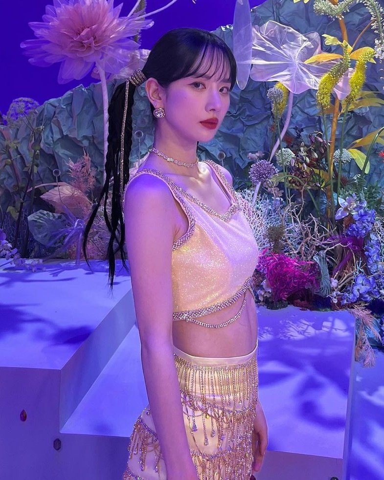 KIMHJLOOK's tweet photo. #설아 #SEOLA https://t.co/zp4QuscAde