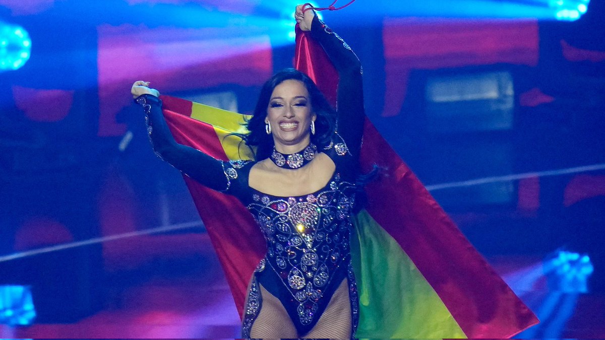 Chanel ha salido del clóset en como bisexual en el pregón del orgullo de Madrid "Gracias a todos los hombres y mujeres que he querido por haberme enseñado a amar sin prejuicios"