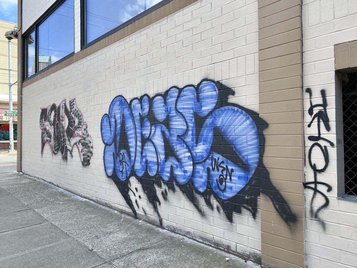 Join us at Hing Hay Park on Friday, July 15 from 12:15-1:30 for a paint project as we remove graffiti throughout the C-ID! We’ll be painting over graffiti sites, all materials &amp; instructions provided by CIDBIA

signup.com/go/QOnPRqu