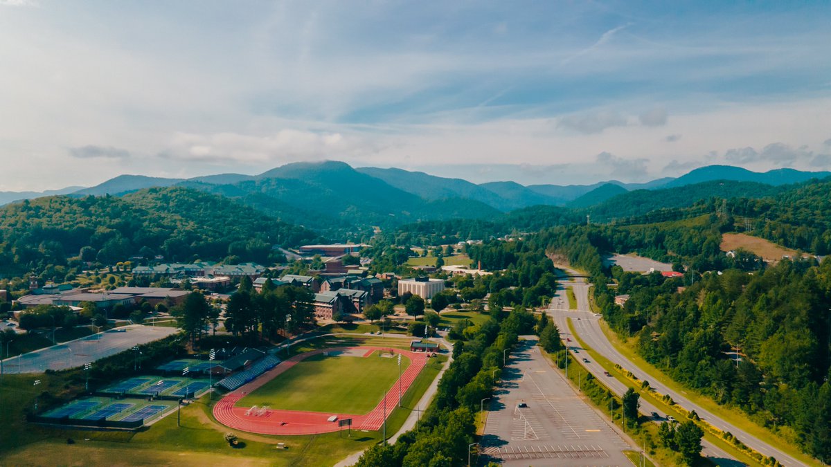 Catamounts's tweet photo. There's no place like here. 😍 #WCU #CatamountCountry https://t.co/3fYm6G5FBC