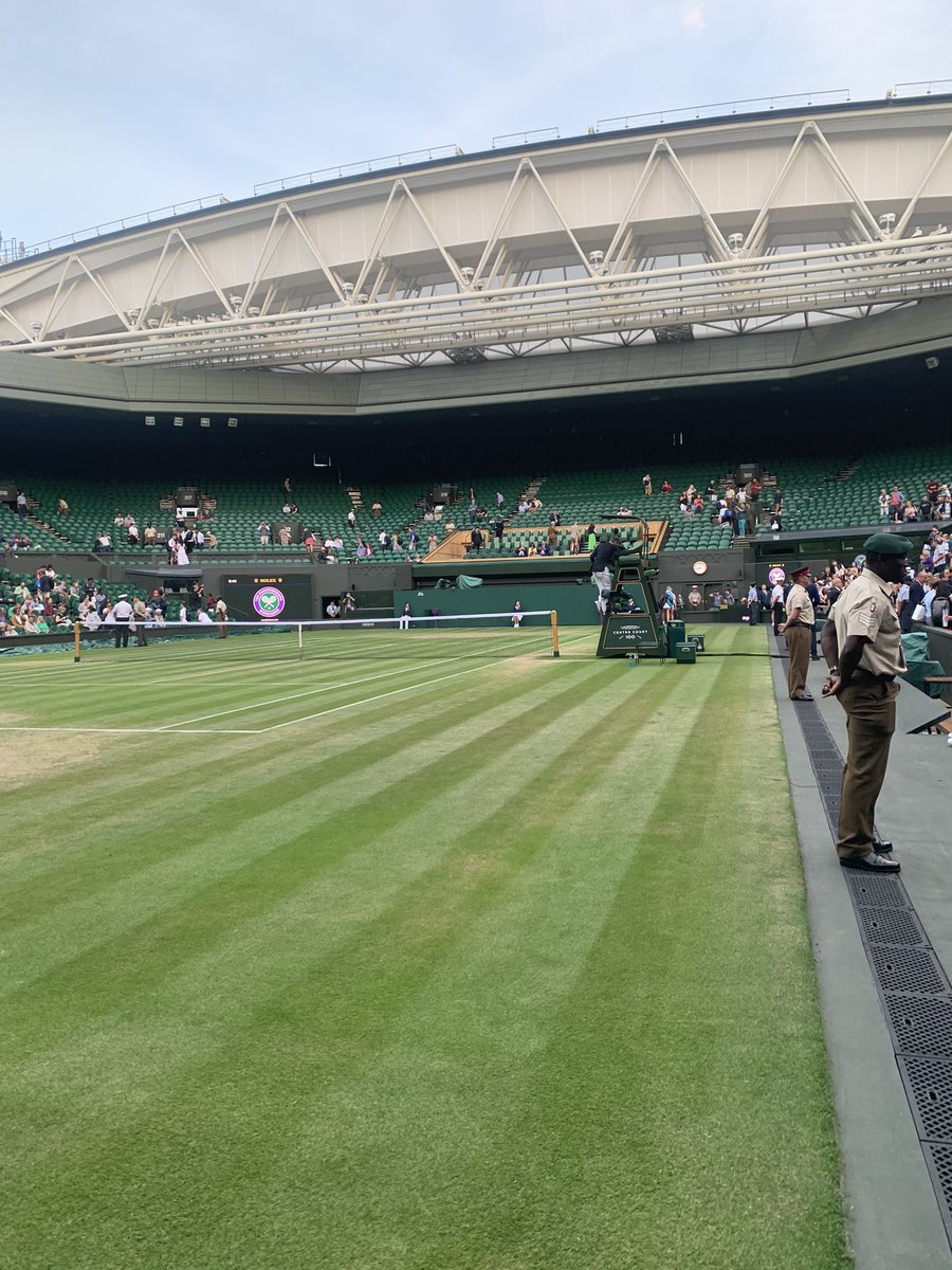 Jordan_Holt2's tweet photo. Sneaky hour front row of centre court 👀 and btw if you don’t go and watch the invitationals… you’re doing Wimbledon wrong 🤪 https://t.co/UTs2RGcQbF