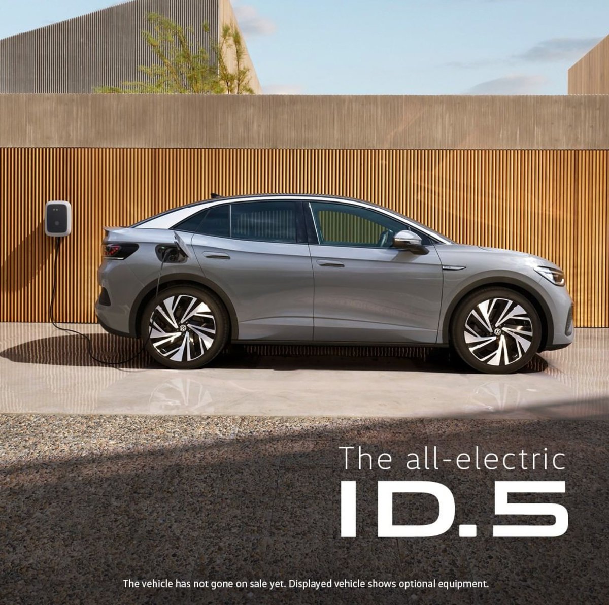 VistaMotors's tweet photo. Style meets purpose in the new all-electric ID.5. Get to know the aerodynamic silhouette of the newest member of the ID. family. SUV Coupé redefined. #WaytoZERO #SUVcouperedefined #ID5 #VWID5 #volkswagen #vw https://t.co/wQI8k4GNFh