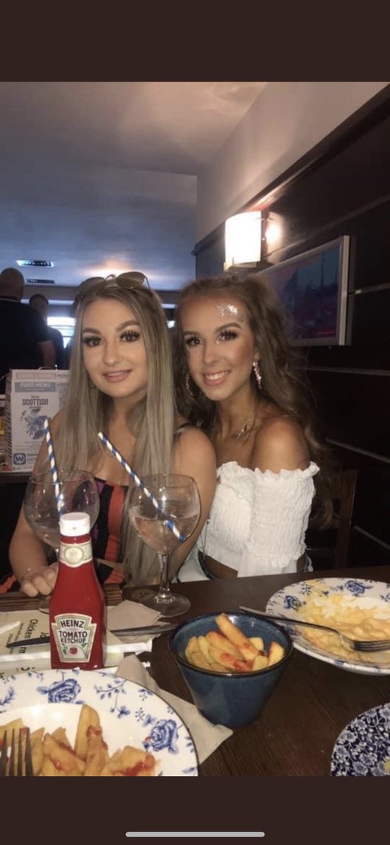 islamunroxx's tweet photo. Happiest 21st Birthday to one of my longest besties 🥰hope you have had the best day ever, you deserve it! love you always🤍🤍xxx https://t.co/yHQpuTdAzV