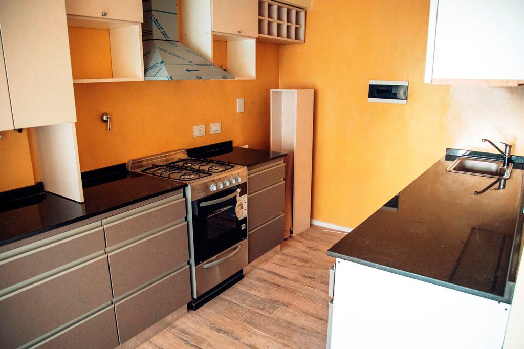 rapisardaprop's tweet photo. ALQUILER

🌳 Hortiguera 626.
✨ A estrenar.
🏙️ Semipiso 3 ambientes.
🔥 Espacio común con parrilla.
🚙 Cocheras optativas.
🐴 Caballito.

😃 Encontrá tu nueva propiedad.

👩🏻‍💻 https://t.co/Hv8hYJAqJ1
✉️ info@rapisardaprop.com.ar
📞 4925-4545 https://t.co/ipazy3R0se