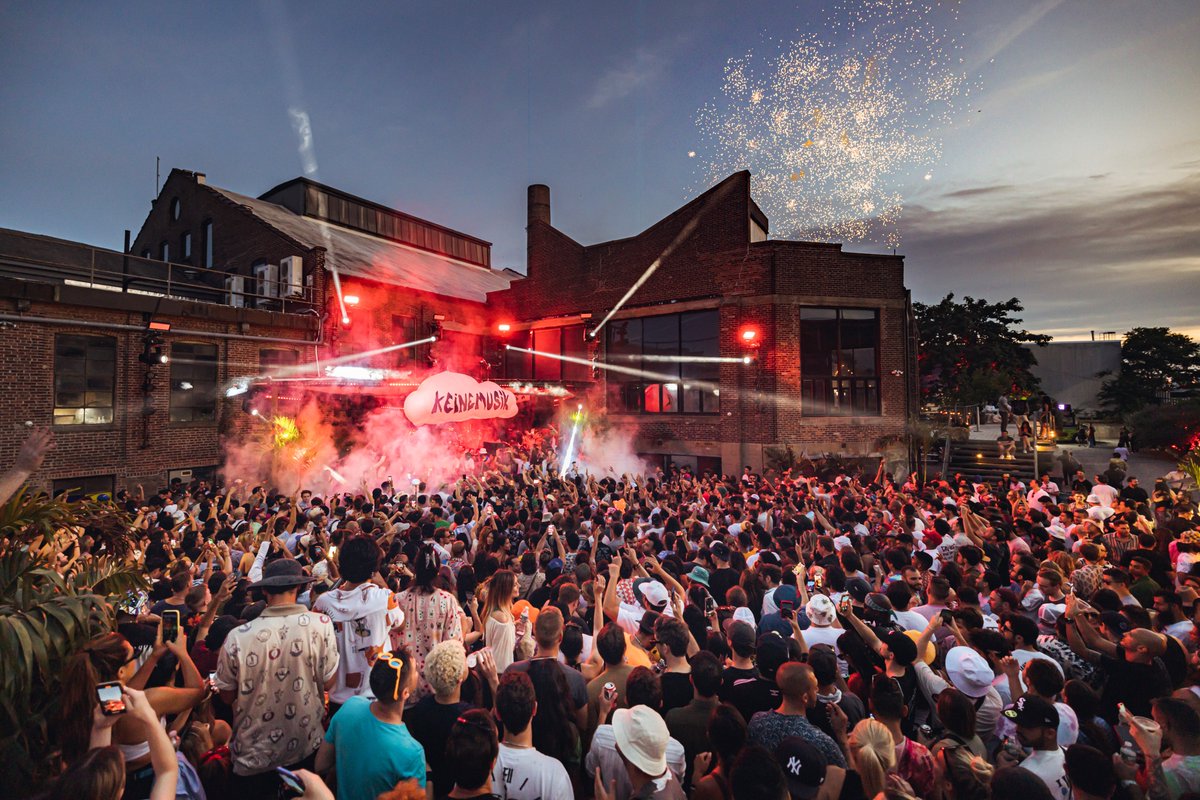 offbrandproject. tweet media