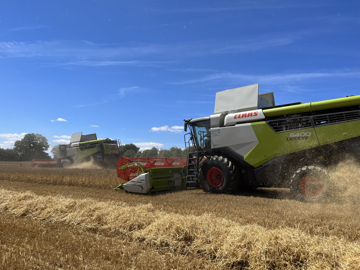 SimonMasq's tweet photo. Mise en route LEXION 5400
@CLAASFrance https://t.co/bIH4UI34cm