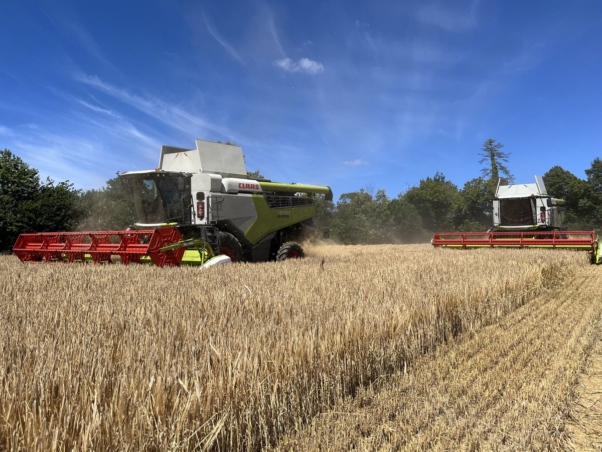 SimonMasq's tweet photo. Mise en route LEXION 5400
@CLAASFrance https://t.co/bIH4UI34cm