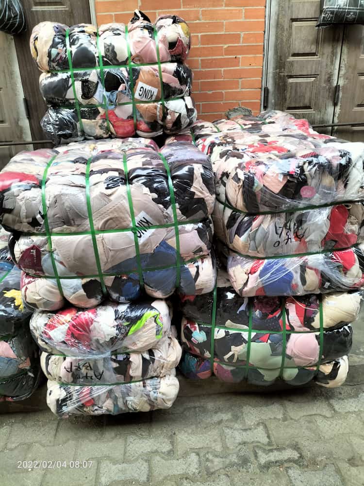 Max_Anyanwu's tweet photo. @timayatimaya Pls patronize you number one fairly used wears (OKRIKA) Dealer...Male clothes, female clothes,Children Clothes, Shoes, Bags (fashion, market and school) etc. I'm DM away. https://t.co/xJuZGKSmcJ