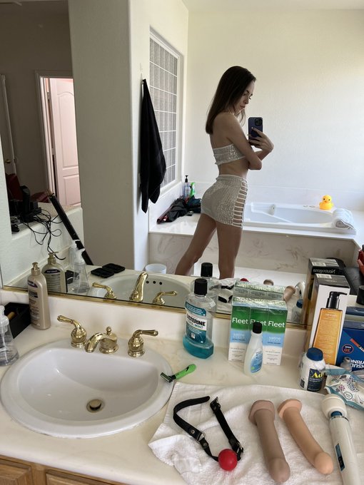 Looked cute for @DungeonOgre this morning 🥰 https://t.co/qgpHsoHEys<a class="tags" target="_blank" title="On Twitter" href="/?out=eyJ0eXAiOiJKV1QiLCJhbGciOiJIUzUxMiJ9.eyJpYXQiOjE3MjQyMjM4MzUsImlzcyI6InR3cG9ybnN0YXJzLmNvbSIsIm5iZiI6MTcyNDIyMzgzNSwiZXhwIjoxNzU1NzU5ODM1LCJyZWRpcmVjdF91cmwiOiJodHRwczovL3R3aXR0ZXIuY29tL0R1bmdlb25PZ3JlIn0.kBCu-PdwJ3_mqL2ckYd7vUDhjIILRBsRP9-e46xu-x5u5lSI8r0iV4PBBIT2QWF0EvR2QmUUVa_RLg0Sp9i0DA">@DungeonOgre</a><a href="/tag/realloyalfans"class="tags"><span>#realloyalfans</span></a>