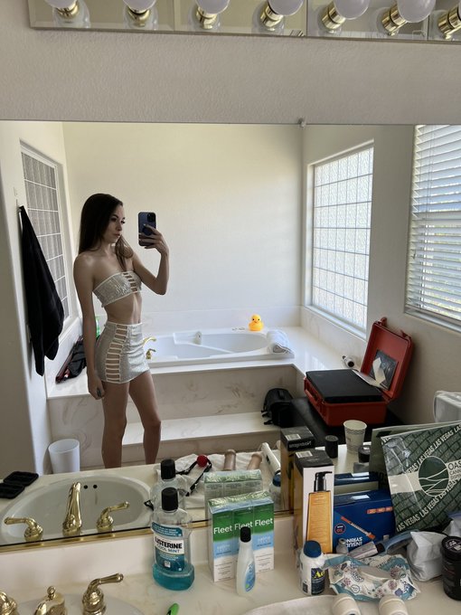 Looked cute for @DungeonOgre this morning 🥰 https://t.co/qgpHsoHEys<a class="tags" target="_blank" title="On Twitter" href="/?out=eyJ0eXAiOiJKV1QiLCJhbGciOiJIUzUxMiJ9.eyJpYXQiOjE3MjQyMjM4MzUsImlzcyI6InR3cG9ybnN0YXJzLmNvbSIsIm5iZiI6MTcyNDIyMzgzNSwiZXhwIjoxNzU1NzU5ODM1LCJyZWRpcmVjdF91cmwiOiJodHRwczovL3R3aXR0ZXIuY29tL0R1bmdlb25PZ3JlIn0.kBCu-PdwJ3_mqL2ckYd7vUDhjIILRBsRP9-e46xu-x5u5lSI8r0iV4PBBIT2QWF0EvR2QmUUVa_RLg0Sp9i0DA">@DungeonOgre</a><a href="/tag/realloyalfans"class="tags"><span>#realloyalfans</span></a>