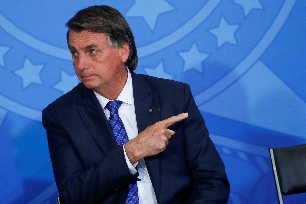 UOLNoticias's tweet photo. O Parlamento Europeu vai votar amanhã resolução que condena Bolsonaro por sua política ambiental e de direitos humanos https://t.co/0GNJOj8i3i https://t.co/Hwhmd1cW42