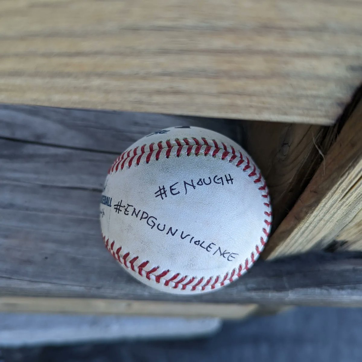 Vocalmama's tweet photo. Ball #28 left at Great Salt Lake State Park, Magna, UT for Celestine Chaney. @davidhogg111 @MomsDemand
@StudentsDemand @Everytown @bradybuzz @sandyhook  #CelestineChaney
#enough
#EndGunViolence
#EndGunViolenceNow 
#voteguncontrol
#baseballsforchange https://t.co/4KwVXBYgFN