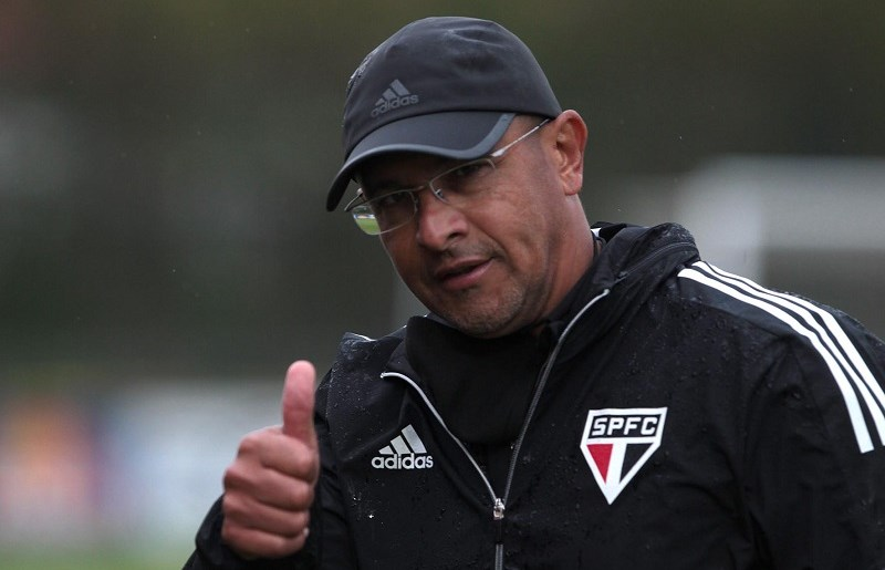 CanalCotia's tweet photo. É notável o grande trabalho que o técnico Menta faz na equipe Sub-17 desde 2020. 

O quão ele potencializa os atletas, muitos já com passagem no profissional de forma precoce, e tudo isso jogando um futebol agradável. https://t.co/QzDV9mmYSX