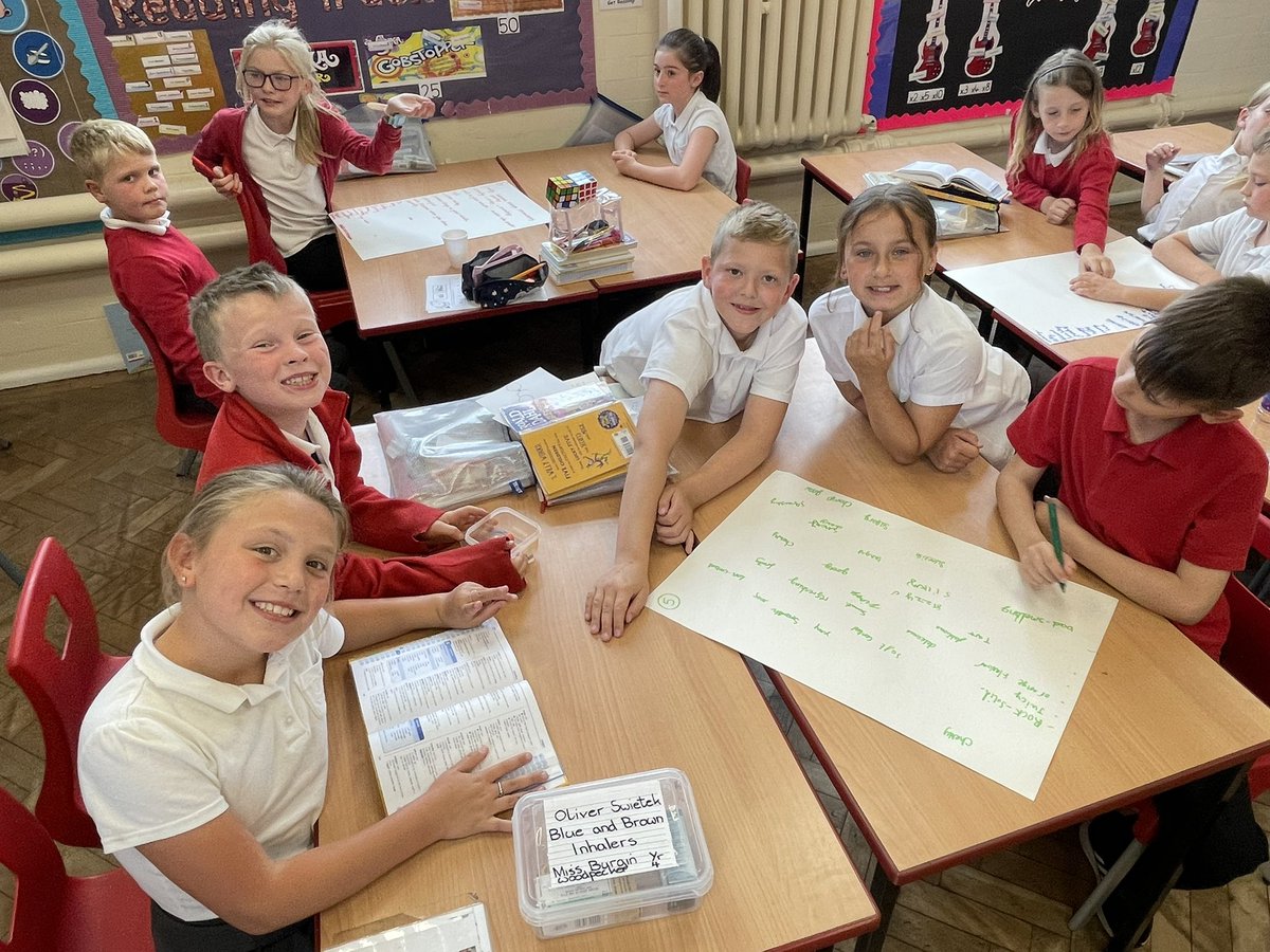 MPPS_Class7's tweet photo. We loved tasting different sweet and chocolate combinations then generating an impressive array of descriptive vocabulary for our Charlie and the Chocolate Factory writing using @janeconsidine’s unit of work! 🍫 https://t.co/w8hCtwzaRp