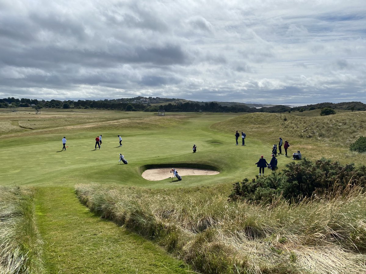 DJRussellgolf's tweet photo. Watson Cup foursomes today 12-12 after the first 2 days Singles tomorrow Gullane 2 South Carolina vs Edinburgh and East Lothian juniors #captainrussell https://t.co/cJ11VFpOyO