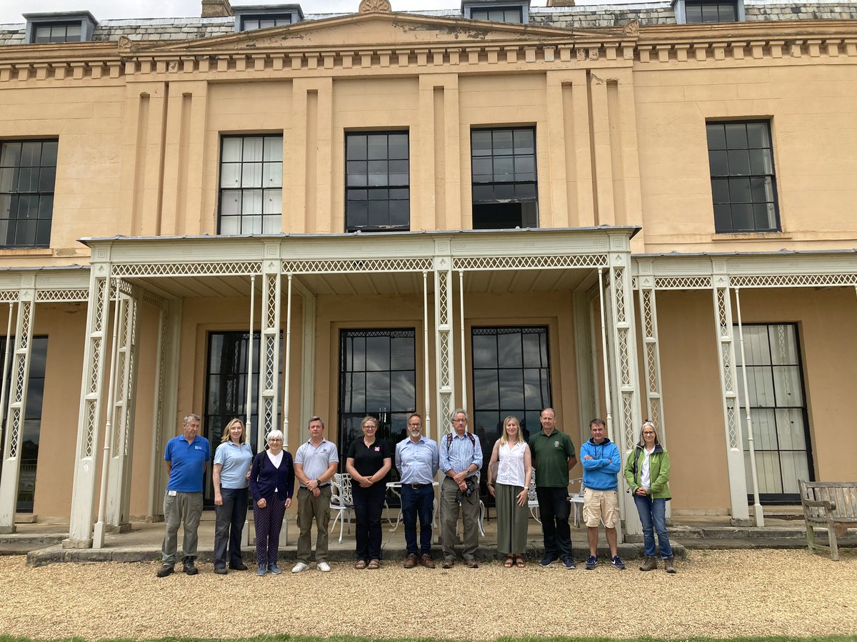 Fabulous <a href="/Beds_Gardens/">Bedfordshire Gardens Trust</a> Head Gardeners Network meeting at <a href="/MoggerhangerPK/">Moggerhanger Park</a> today. Thanks to HG Tim Kirk for hosting and to Liz Ware from @SilentSpaace for coming to talk to us about your fantastic initiative! 

#headgardeners #bedfordshiregardens