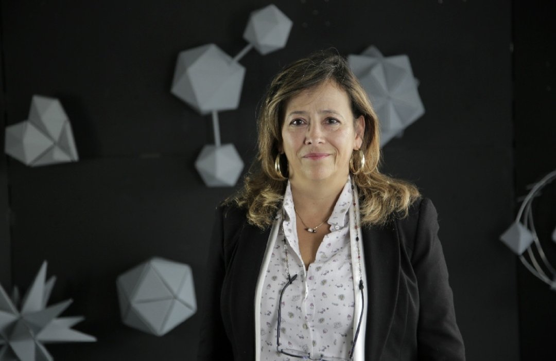 GuzmanAvanza's tweet photo. Quiero compartir algunos perfiles y me gustaría pedirle a la comunidad #CTeI sugerencias:

1. Dra. Susana Fiorentino, es referente real en #Bioeconomía, desde su laboratorio en @UniJaveriana viene desarrollando un tratamiento del cáncer de seno mediante fitomedicamentos y otros. https://t.co/KI6bVOcL2s