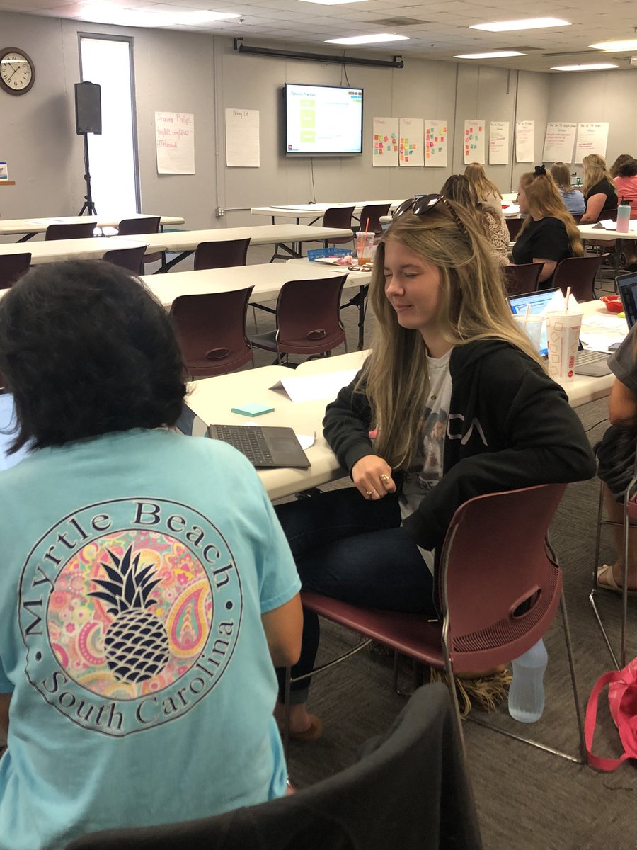 ShaunaMPhillips's tweet photo. Today was all about phonics and practicing the lessons. @loudoncountysch #Read360 #LiteracyMattersTennessee https://t.co/n48H110YXM