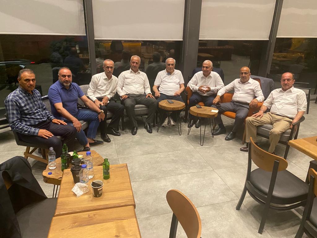 AkPartiSiirt's tweet photo. Cumhurbaşkanımız, Genel Başkanımız Sn. @RTErdogan ’ın Başkanlığında, Ankara ATO Congresium'da gerçekleştirilen "Geçmiş Dönem Belediye Başkanları İstişare ve Değerlendirme Toplantısı"na Başkanlarımız ile birlikte katılım sağladık.
@MehmetAliENGZ3
Yerel Yönetimler Siirt İl Başkanı https://t.co/gnGguzG3WP