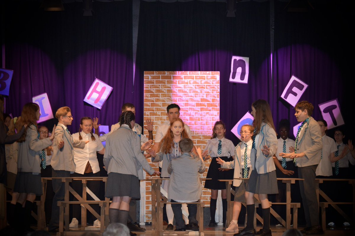 MrsHRMcGee's tweet photo. @StewardsAcademy 
@StewardsPA 
Such a wonderful evening watching this talented bunch!! #Matilda https://t.co/HXhZ2nmvrg