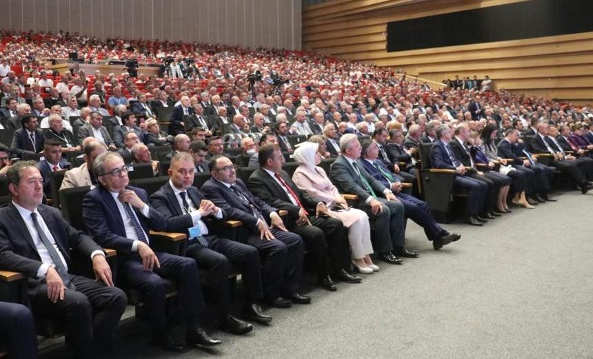 AkPartiSiirt's tweet photo. Cumhurbaşkanımız, Genel Başkanımız Sn. @RTErdogan ’ın Başkanlığında, Ankara ATO Congresium'da gerçekleştirilen "Geçmiş Dönem Belediye Başkanları İstişare ve Değerlendirme Toplantısı"na Başkanlarımız ile birlikte katılım sağladık.
@MehmetAliENGZ3
Yerel Yönetimler Siirt İl Başkanı https://t.co/gnGguzG3WP