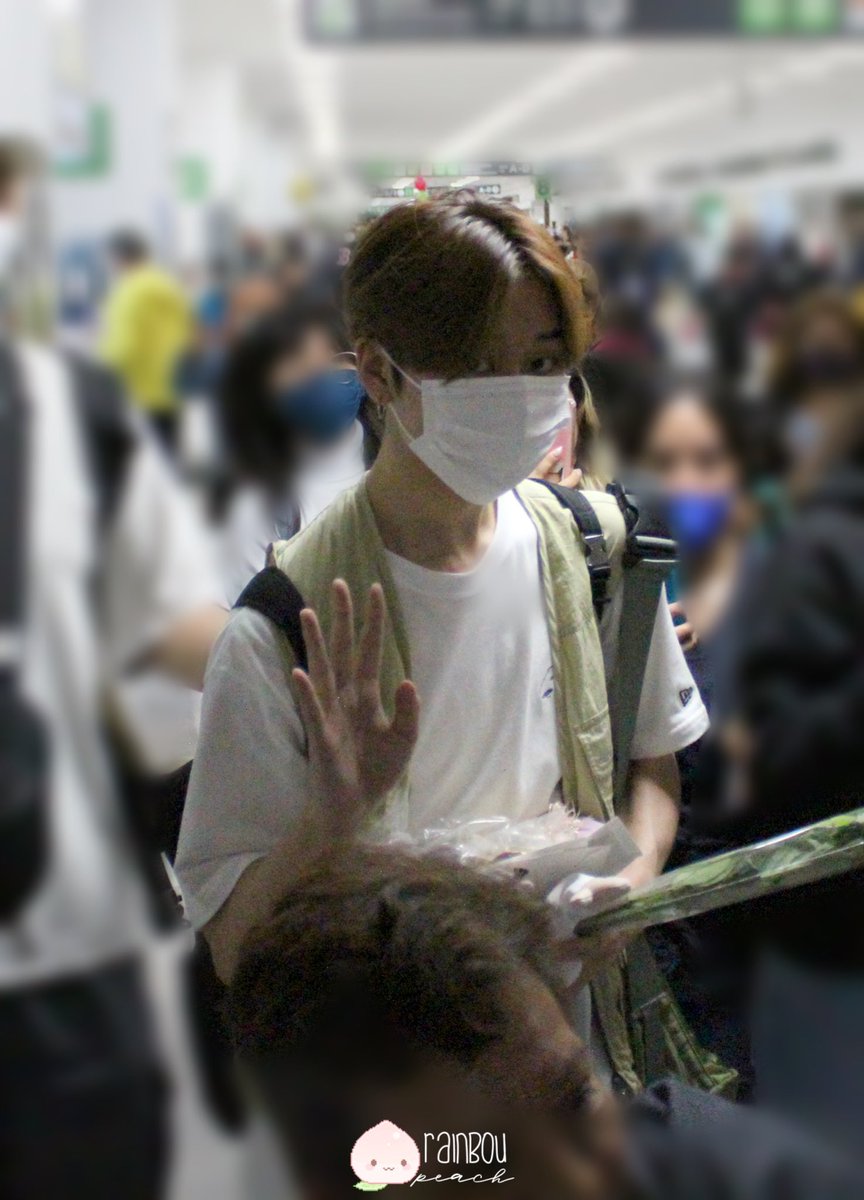 rainboupeach's tweet photo. 050722 T1419 at AICM 

#T1419 #T1419_IN_MEXICO #T1419inMexico #T1419_Is_Coming #티일사일구 #Zero #제로 @T1419_official https://t.co/eiT72ZYXZb