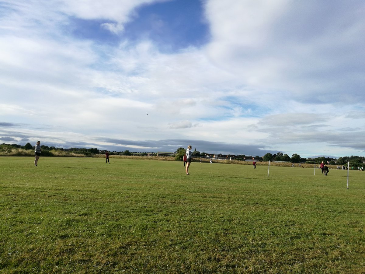 jools17jones's tweet photo. Winners of #HerefordRoundersLeague #Locals 11.5 - 5 #VolleyDonkeys scorers @HarrietMajor & SharonP 3 each, Meg 2, Liv, Boe & SharonM 1 each & Sarah 0.5 great game @RoundersEngland #RAYR @herefordtimes @YourHereford1 well played ladies https://t.co/QaJpIzjCU7