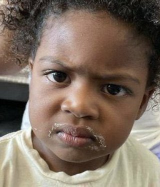 DeborahKofi's tweet photo. @YourFriend_zone @shalomdfirst The love of his life when she sees the picture 🤣😩 https://t.co/ZzYoIHdM00