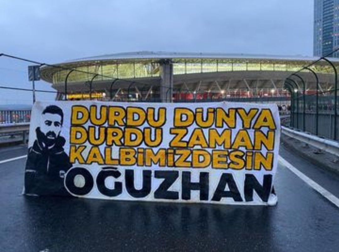 ultrAslanMugla's tweet photo. DURDU DÜNYA DURDU ZAMAN KALBİMİZDESİN OĞUZHAN

İyiki doğdun güzel kardeşimiz.
#OğuzhanAk https://t.co/auAi8YsK31