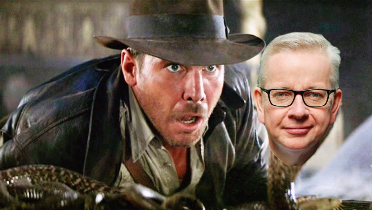 JenCatMoz's tweet photo. Latest photo of the Prime Minister released. #ByeBoris #snakes https://t.co/QvqDwVggbn