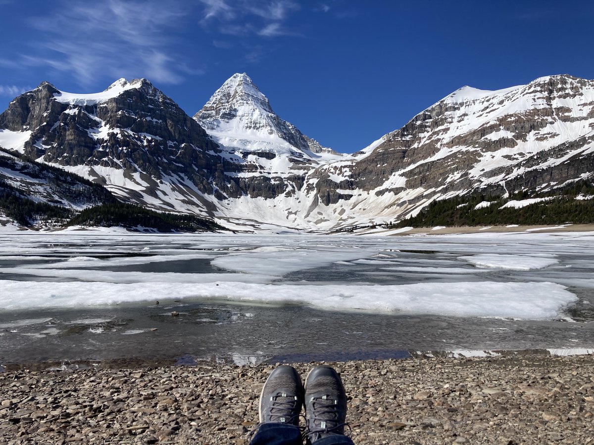 thimble_yyc's tweet photo. "In difficult times you should always carry something beautiful in your mind" - Pascal

There is no shortage of beauty. Whether here in #YYC or a little further afield. What a gift to spend some time in the still-wintry alpine of the Rockies. Carrying that beauty still. ❤️🏔️😀 https://t.co/0SFi77zcTA