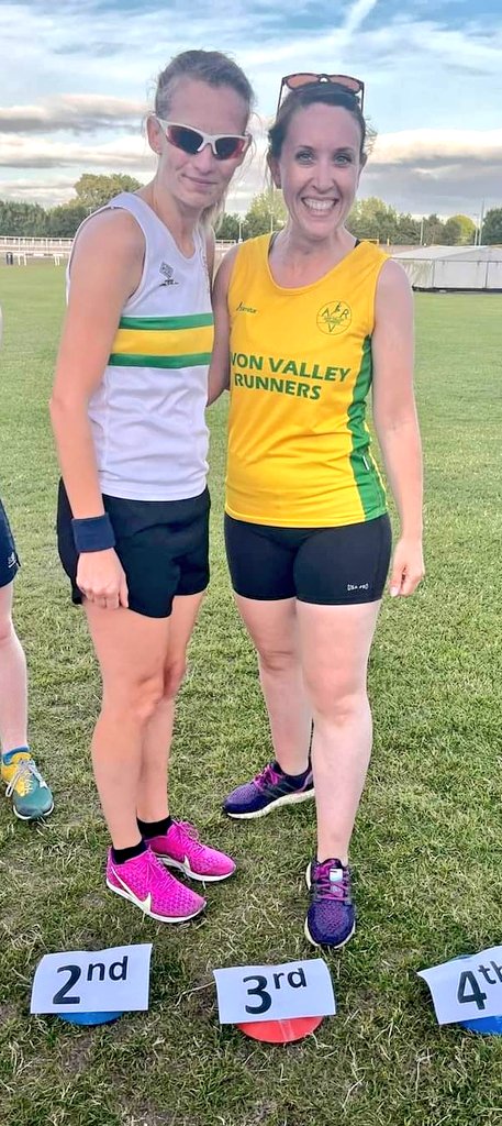 AvonValleyRun's tweet photo. Tonight AVR enjoyed their annual track championships at @BathSpaUni with races from 100m to 3000m, a relay and a 3 legged race!
Our Youth division had a great time racing against the seniors too. #track #running #Bath 

📸 By Jay Sims-Bagshaw https://t.co/wL7iEjorgv