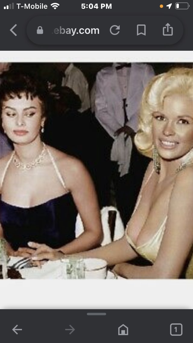 RockHud15953760's tweet photo. #SophiaLoren & #JayneMansfield @ #Romanoffs
Looks like #JayneMansfield Forgot to tuck the twins in. 🫣 https://t.co/3DN1nUeyE1