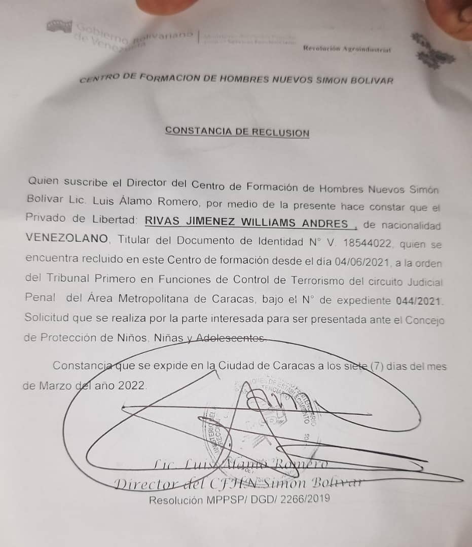 estara_y's tweet photo. Mi Hermano Preso Politico Capitán Williams Rivas Jimenez tiene la Boleta de Excarcelacion  y el Ministerio Penitenciario 7 meses en Desacato  al cumplido de la Orden del Tribunal por no existir Responsabilidad Penal. Se encuentra Bajo una Privación Extrajudicial. https://t.co/xr58ARvjoc