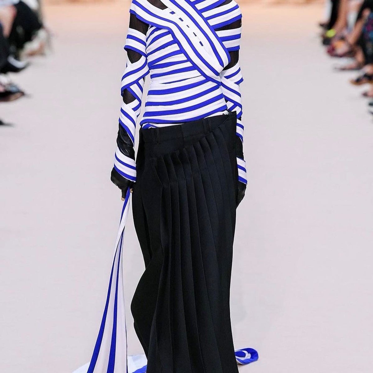 gloryapexco's tweet photo. #jeanpaulgautier couture by #OlivierRousteing prevailed today, Oliver’s first offering under #jeanpaulgautier https://t.co/MdLKdYqRiH