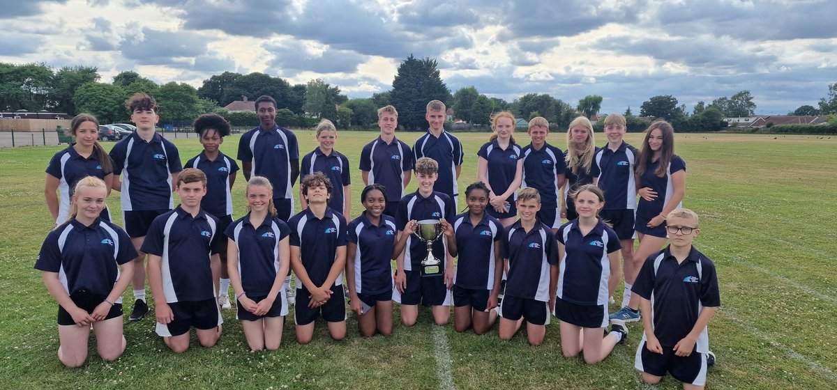 EastbergholtPE's tweet photo. What a wonderful way to honour Matt Jack at his inaugural Matt Jack relays event at EBHS. What a pleasure to host @PeClaydon  @ColchesterAcad and Matt's family to present the trophy. Well done to all the runners in what was a great team event. 🏃‍♀️🏃🏃‍♀️🏃 https://t.co/a9wNUwsAGZ