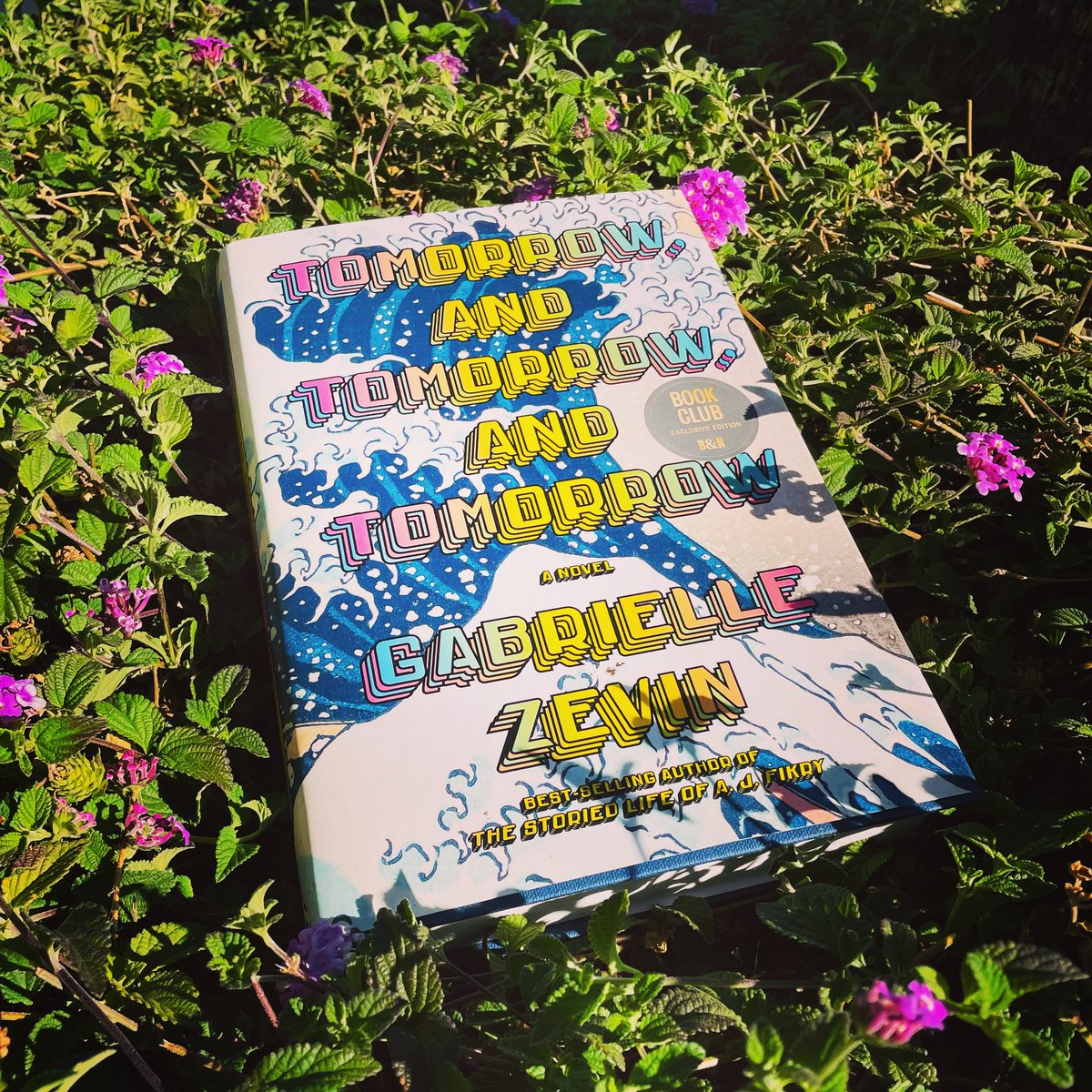 BN_DublinCA's tweet photo. An escapist love letter to life, our new Book Club pick is Tomorrow and Tomorrow and Tomorrow by Gabrielle Zevin!

This is a modern classic in the making that you don’t want to miss! Pick up your copy today!

#bndublin #bnbookclub #tomorrowandtomorrowandtomorrow https://t.co/G1ReHUDMYy