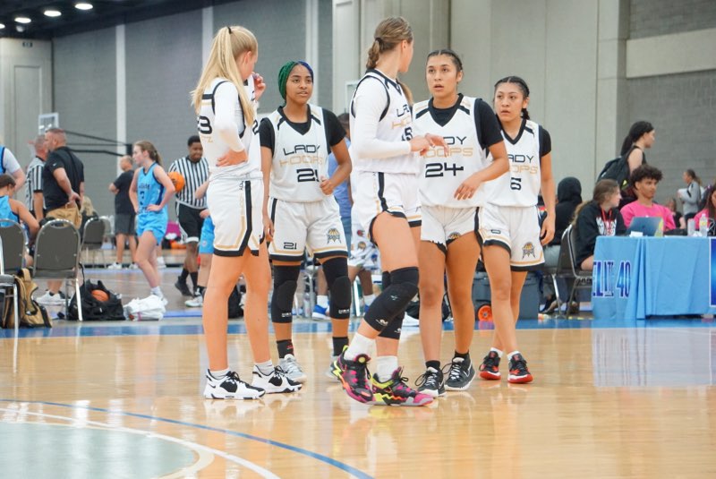 SALadyHoops's tweet photo. IN THE @TFNsRun4Roses Elite 40 Division, SA LADY HOOPS 2023 GOLD (2-0) wins 71-51 vs Riverside Hawks NYC. TONS OF LOOKS!!!!!
Next Game tomorrow K-LOW ELITE from Philly 1232 pm crt 34.
INCREDIBLE FEEDBACK! https://t.co/fZYQaU2VEM