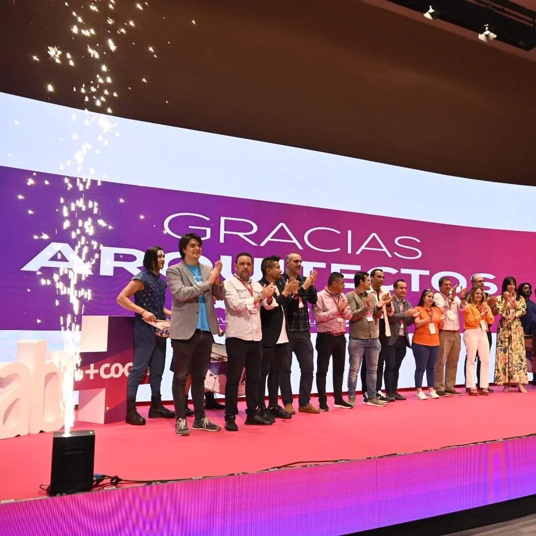 ASOEVENTOS's tweet photo. Así culmina Cocal + Event Lab 2022; 2️⃣ días cargados de conocimiento, innovación, tendencias y tecnología alrededor de los eventos. ✨💡🚀 UNIDOS construimos el futuro de la industria e impulsamos su evolución. 🤩

#ExperienciaCocal38 #EventLabCocal2022 #UNIDOSCrecemos https://t.co/78psWsLHkJ