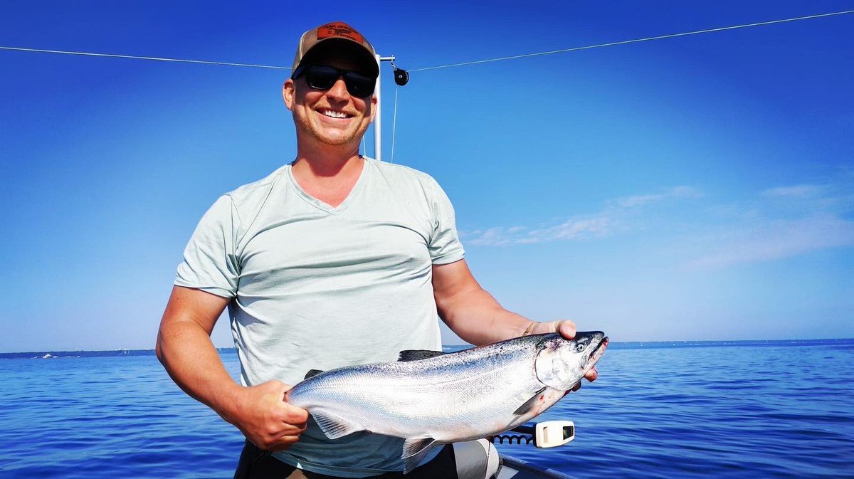 TeamJohnsonOD's tweet photo. We had the chance to get out for a couple of mornings to do some salmon and trout fishing on Lake Michigan. I used to go quite a bit back in the day, but schedules have limited trips in recent years. It felt good to back out there and to watch Parker catch his first laker! https://t.co/aEiDgdOAbm
