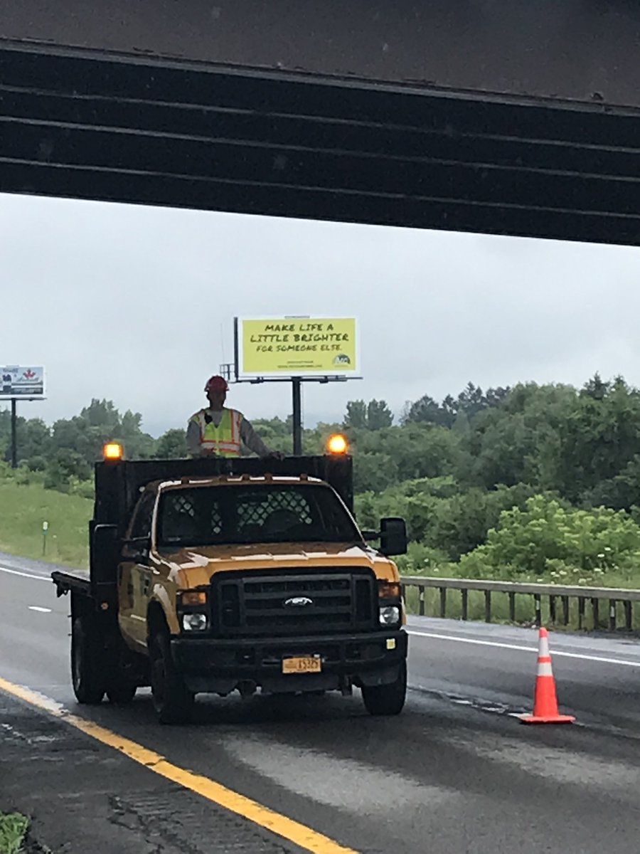NYSDOTUtica's tweet photo. We thank our partners at NYSP for their continued dedication to keeping our #WorkZones safe through #OperationHardhat and for risking their lives to protect us. PLEASE #SlowDown, #MoveOver, &amp; #BeAlert in work zones. Lives depend on it. 👷‍♀️🚧👷 https://t.co/azyEN09xgu