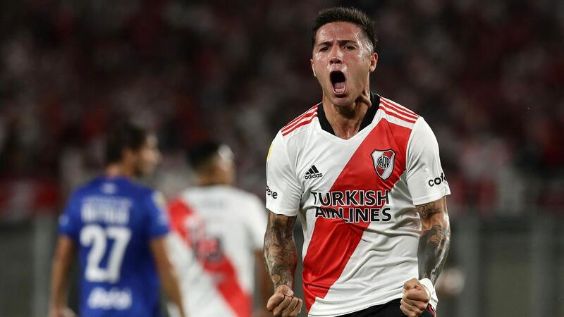 miguel_apereira's tweet photo. Fiquei acordado para lá das 3 da manhã para ter o prazer de dizer isto: Enzo Fernández, bem-vindo ao Sport Lisboa e Benfica! Vais ser muito feliz!
Ps - Já agora, obrigado pela ajuda Velez! 😂 https://t.co/RGk5h1gleI