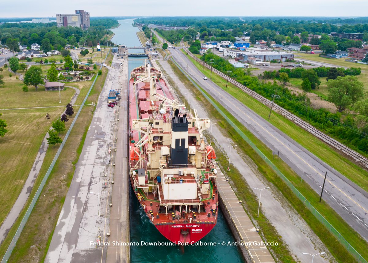 A_Gallaccio's tweet photo. #FEDNAV's #federalshimanto #downbound #wellandcanal #hwyh2O #lock8 #portcolborne @PortColborne @niagarasthcoast @hwyh2o More photo: https://t.co/0m00N5Vhbh https://t.co/dHmWOojK92