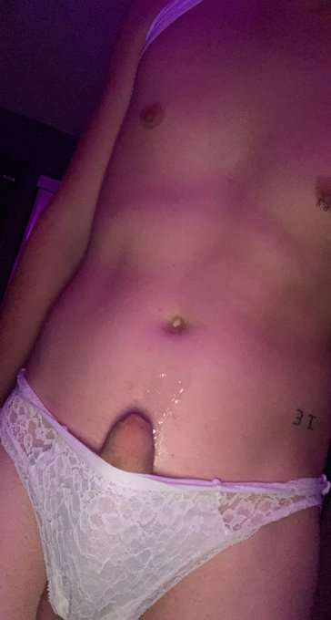 Before and after finding her Twitter🥴😫 https://t.co/eOagNemuxz<a href="/tag/sfw"class="tags"><span>#sfw</span></a><a href="/tag/trans"class="tags"><span>#trans</span></a><a href="/tag/transgirl"class="tags"><span>#transgirl</span></a><a href="/tag/quebectransgirl"class="tags"><span>#quebectransgirl</span></a>